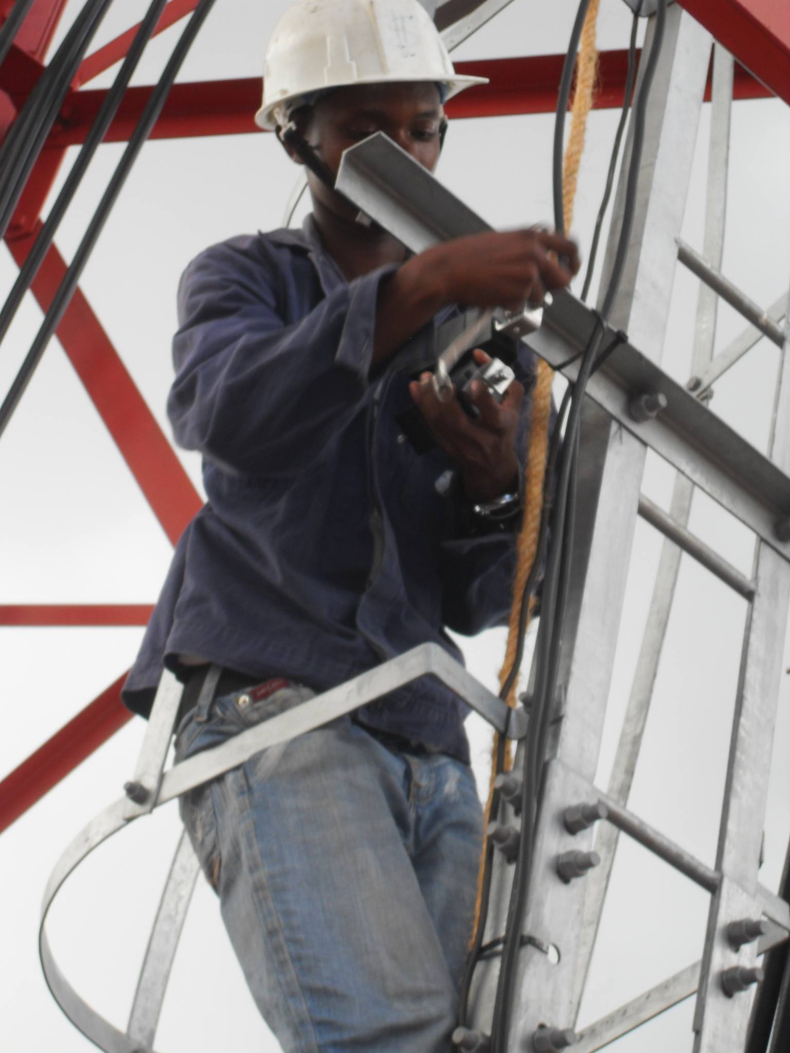 SEEC Engineers executing the telecommunication projects.